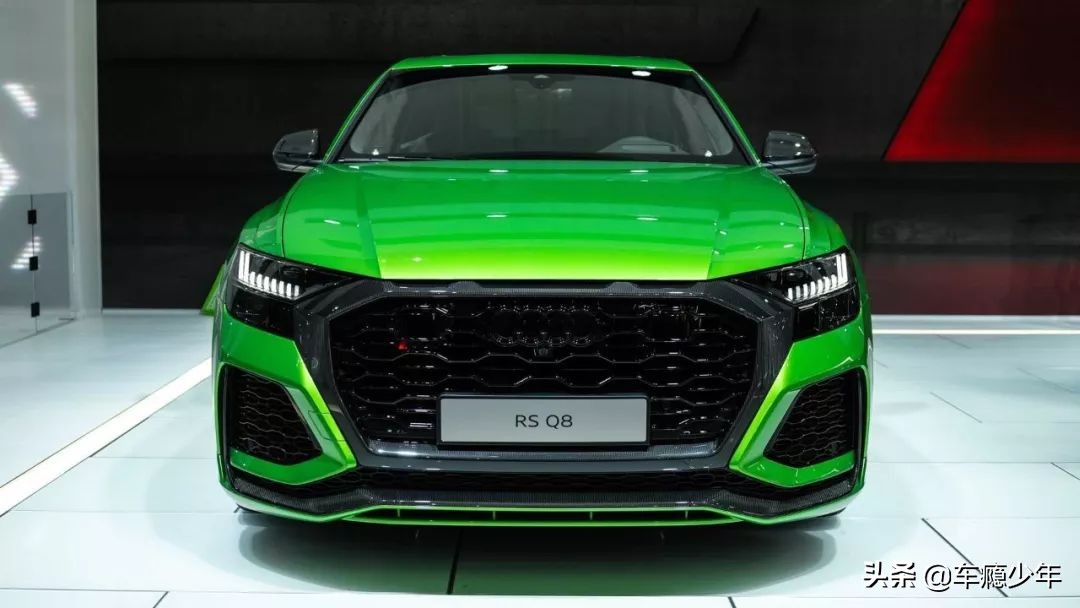 奥迪rsq8和宝马x6加速测试,奥迪rsq8和宝马x6m奔驰gleamg比赛