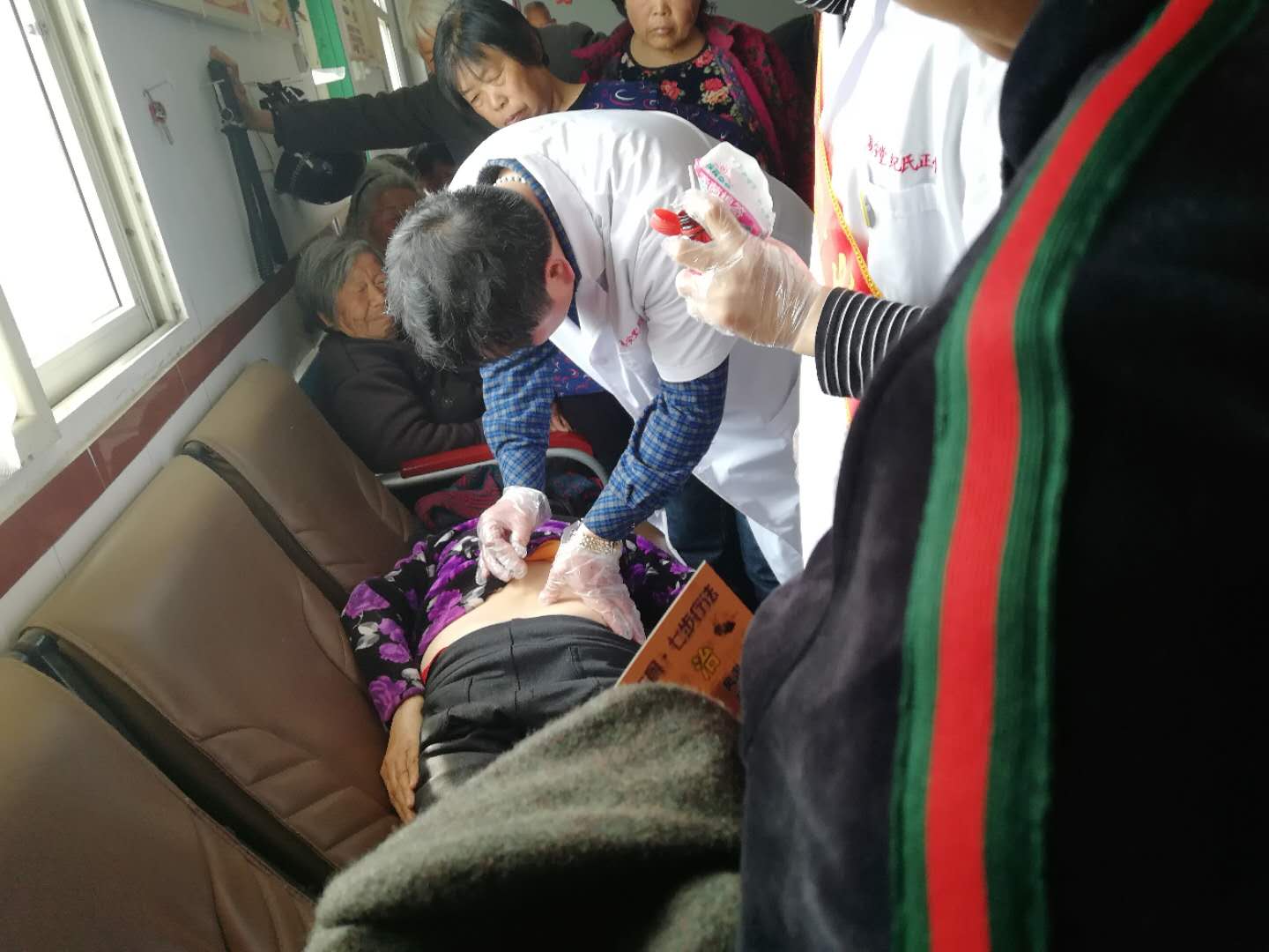 惠民健康义诊暖人心,伏天义诊送清凉健康扶贫暖民心