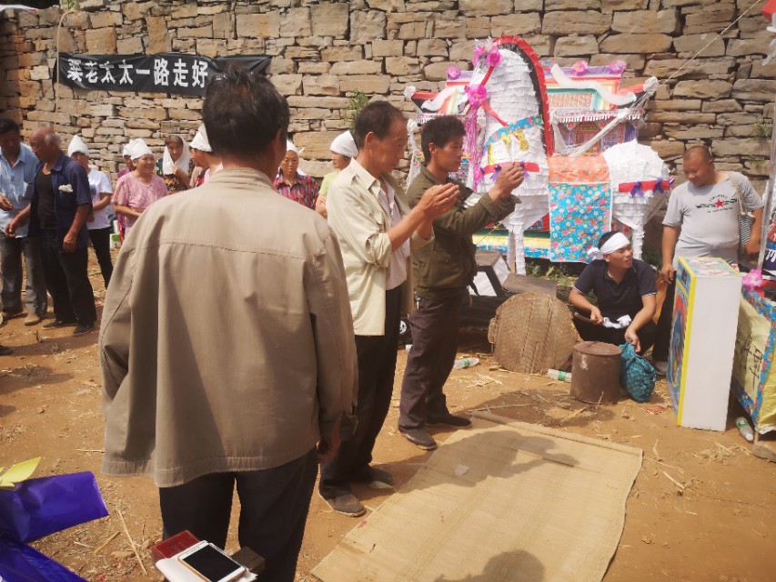 福建真实的土葬方式,火化土葬全过程