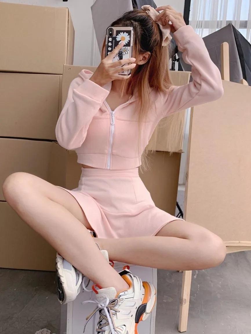 BM风卷土重来，美式街头+复古英伦的风俘获万千少女们的心