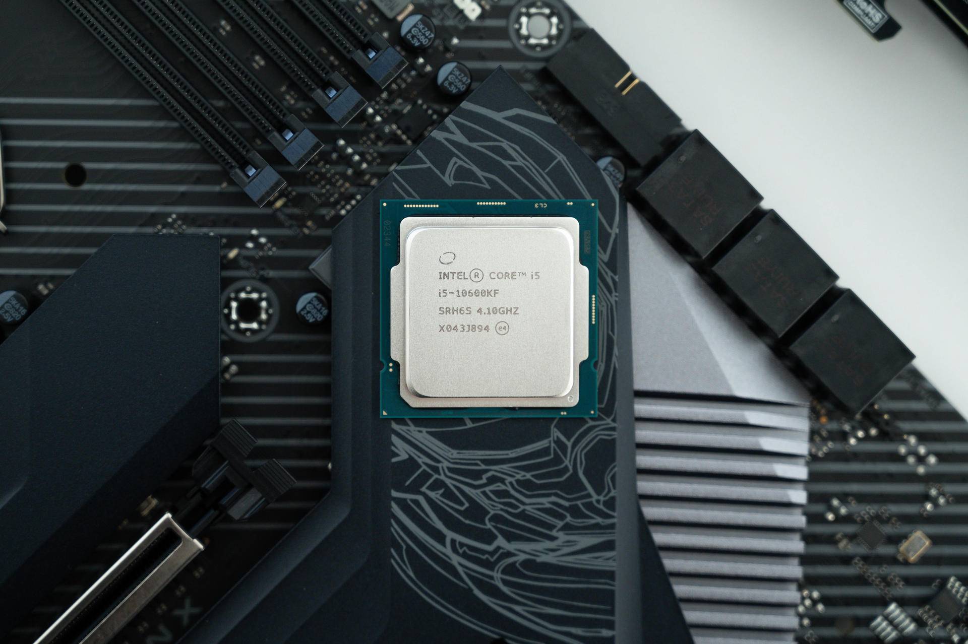 性价比游戏主机分享，玩家的甜品级显卡有了那处理器要怎么选？