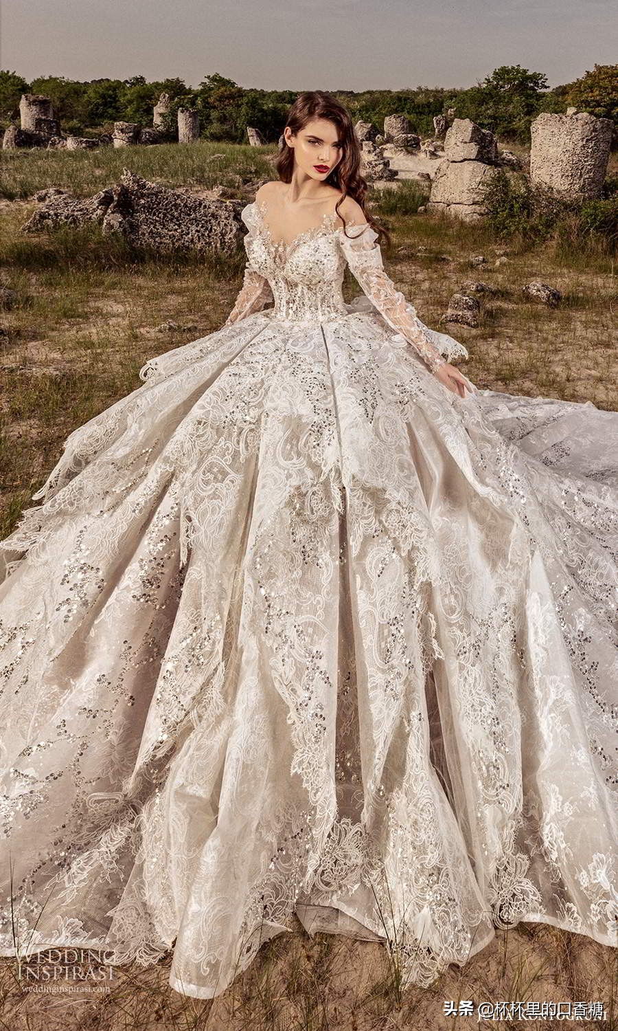 juliakontogruni婚纱多少钱,juliakontogruni最新联名款婚纱