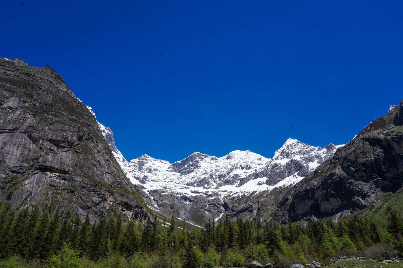 距离成都最近的户外天堂，这里比瑞士、阿尔卑斯还美