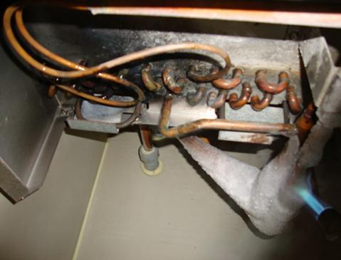 快速清除冰箱冰的教程,消除冰箱里结冰的冰块