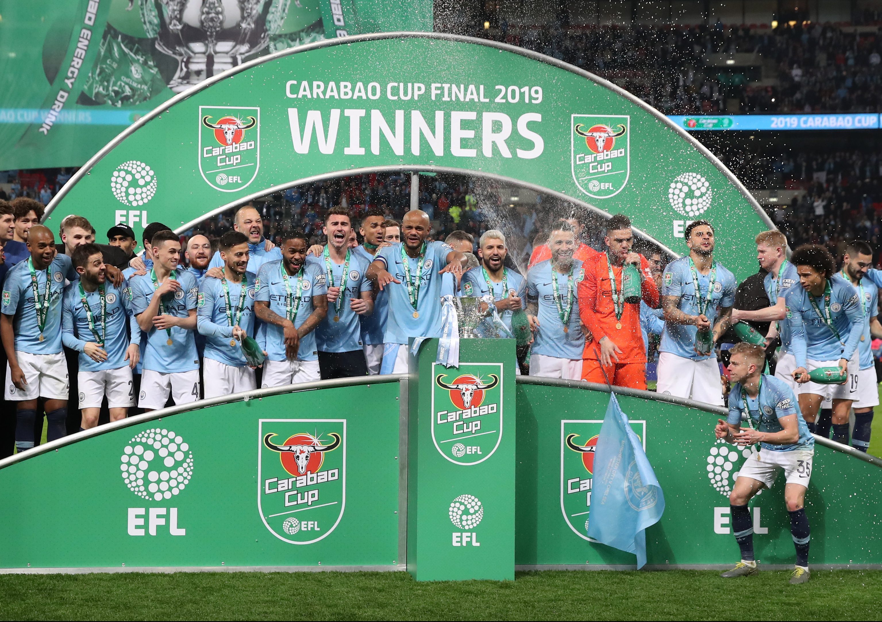 又1决赛沦为英超内战!31天后诞生冠军,13亿豪门冲击36年纪录