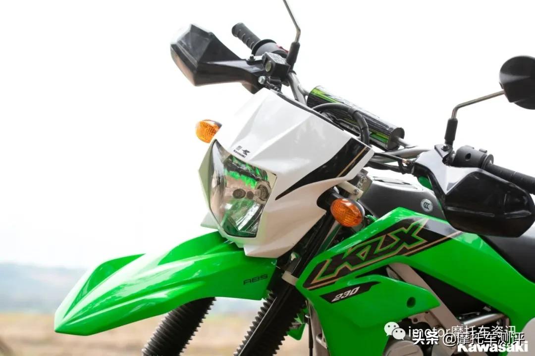 川崎klx230和川崎300x哪个好,川崎klx230和无极300哪个好