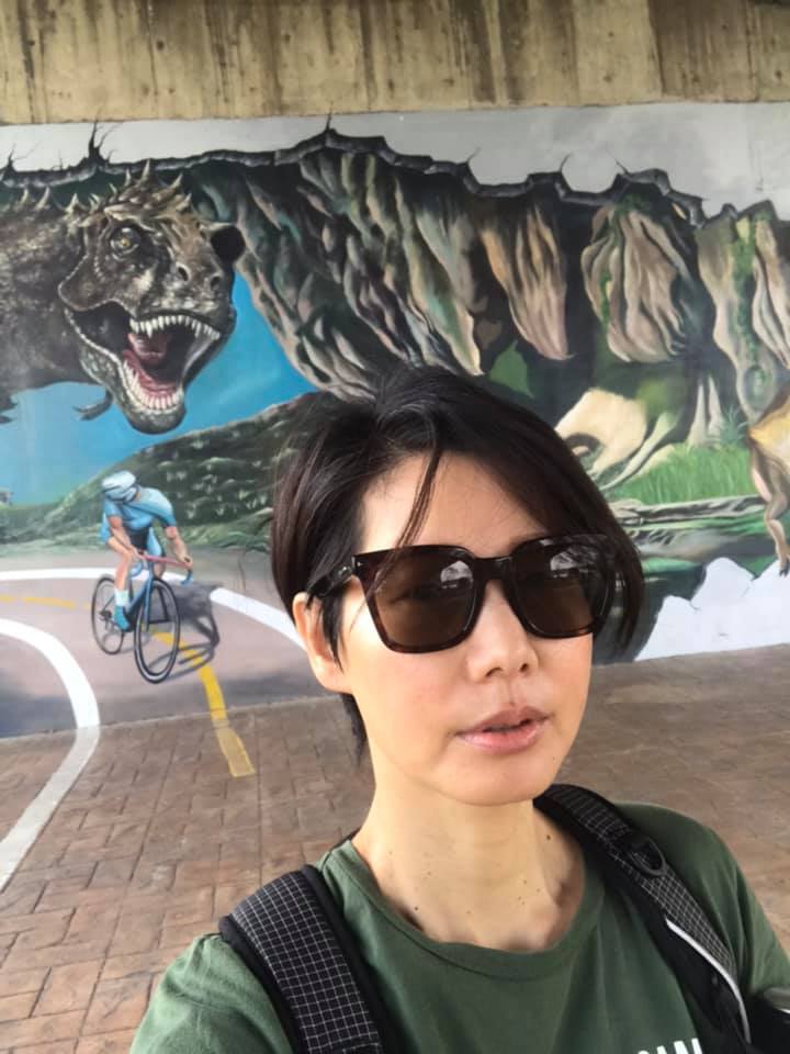 1岁女宝宝打针痛哭,1岁萌娃打针看到妈妈心疼大哭