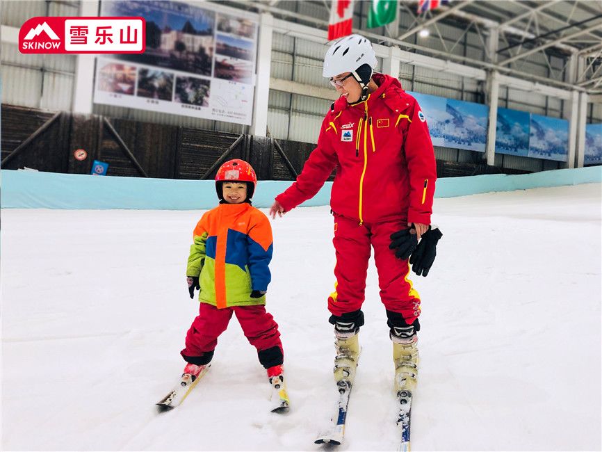 雪乐山室内滑雪场炫技,雪乐山陈剑