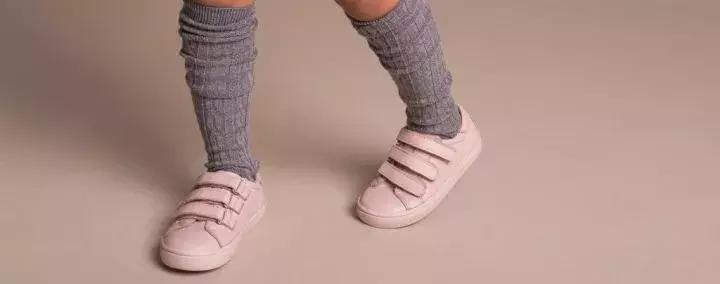 阿迪耐克推荐童鞋,阿迪和耐克哪个儿童鞋比较好一点