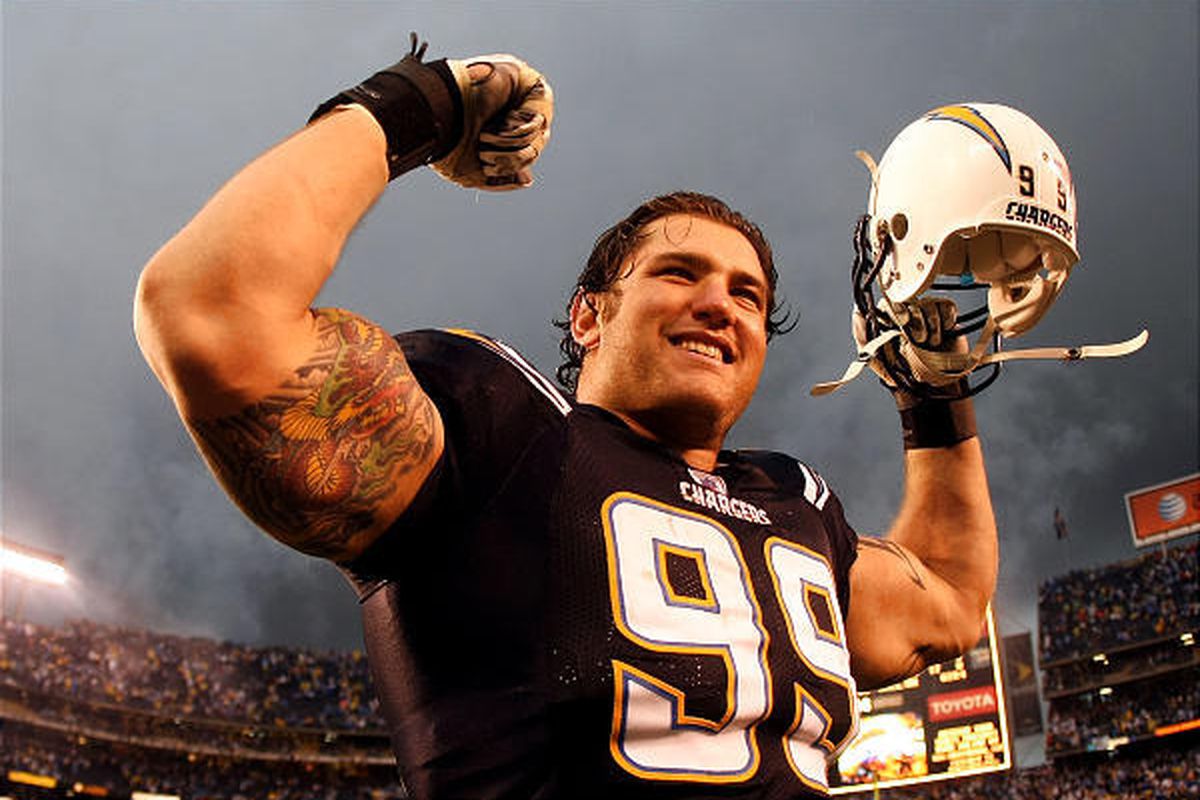 225磅有多重,nfl橄榄球225磅卧推纪录