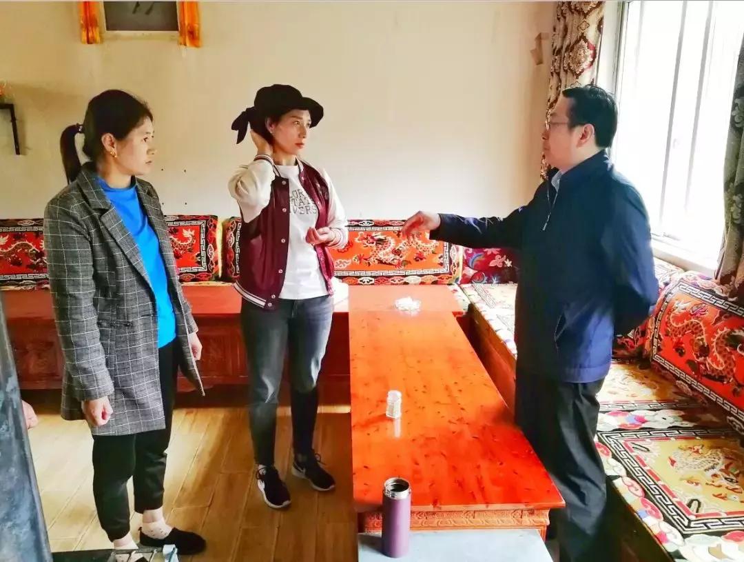 蓝山县领导深入乡镇调研脱贫攻坚,领导调研脱贫攻坚工作