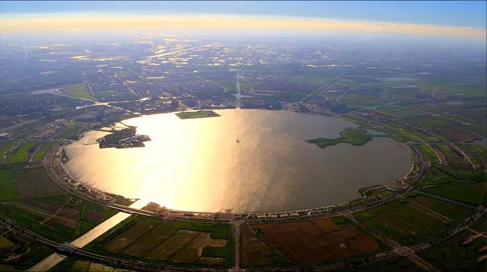 一座城，十六个区，4分20秒带你看航拍上海！