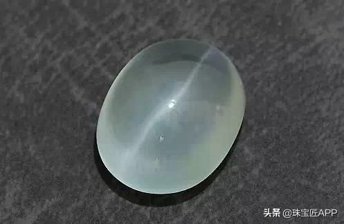 哪种宝石可能显猫眼效应,有猫眼效应却不值钱的宝石有哪些