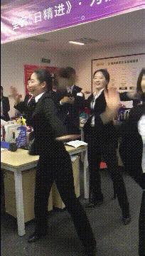 剪刀脚真是笑死人了,爆笑剪刀脚视频