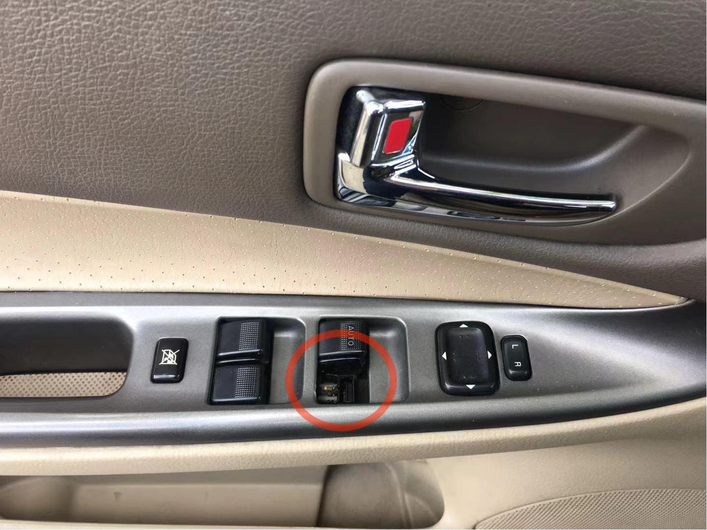 马六主驾驶升降器开关怎么拆,马六右后门玻璃升降器更换