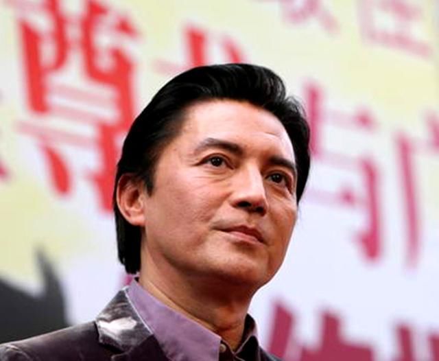 亚洲*男美**天花板今昔颜值对比,有人风采依旧,有人“不忍直视”