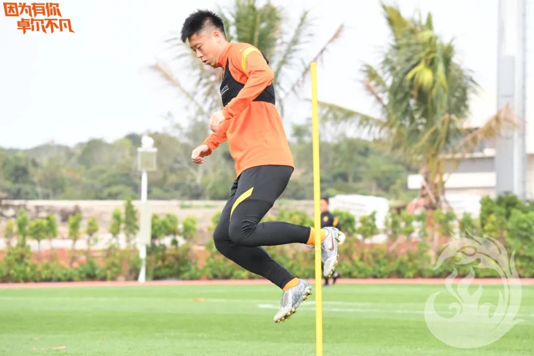 新兵训练开训动员,小队员赛前激励队友