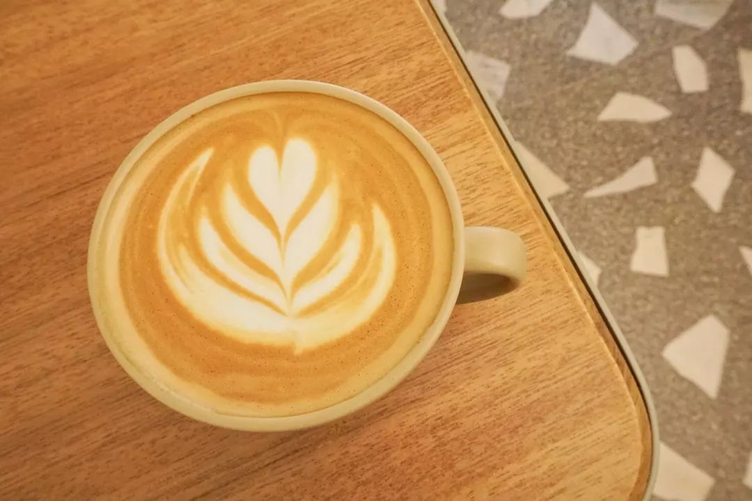 花椒、蛋烘糕和肉桂,对头,这里是咖啡店