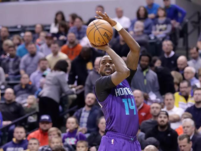 投篮时应该盯着球还是看着筐？这或是NBA历史上最易被忽视的难题