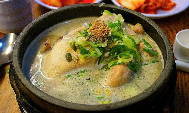 延吉旅游景点美食推荐,延吉市美食旅游攻略年糕火锅