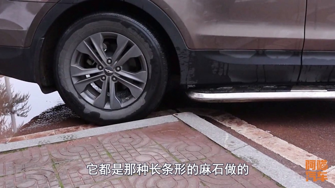 轮胎胎壁蹭破了,汽车轮胎怎样切开