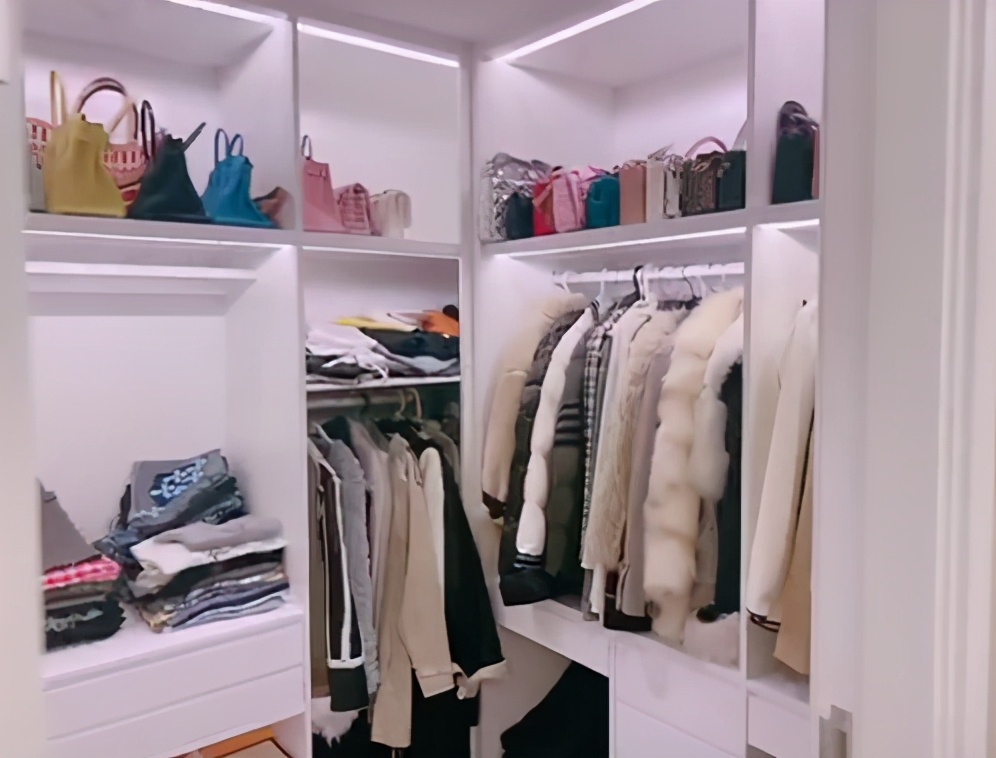 韩安冉1300w豪宅曝光,助理单独有房间,欧式装修满满公主风