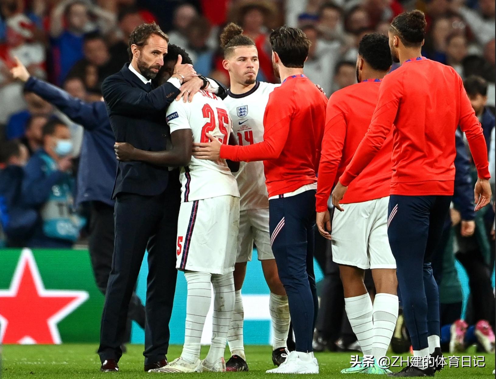 意大利4:3英格兰赛后,意大利爆冷出局曼奇尼