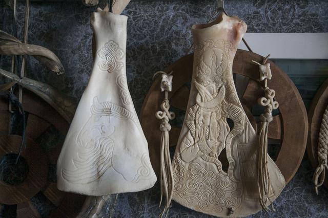 用骨头拼成的工艺品,用骨头做的蒙古艺术