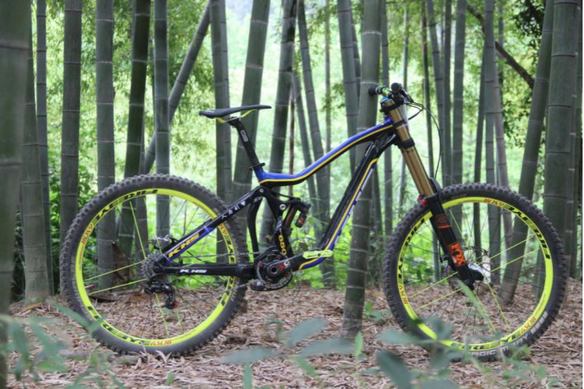 你选错了自行车，骑出去就像“夕阳红骑行队”