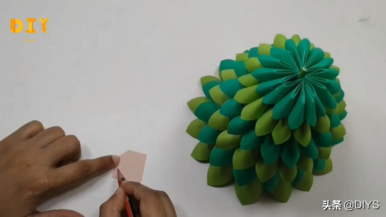 怎么用手工纸做立体圣诞树,立体圣诞树手工制作