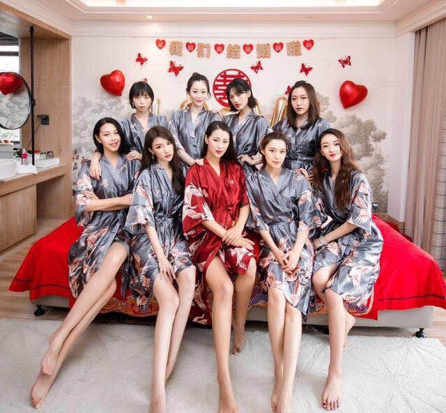 伴娘郭艾伦,郭艾伦伴娘照片