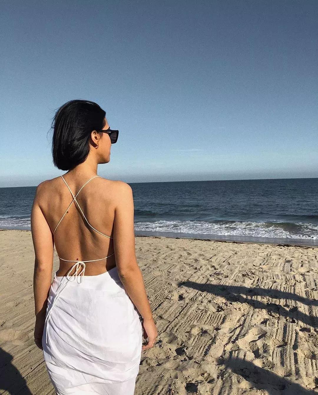 夏天雪纺裙子露肩怎么办 (夏天露肩衣服怎么处理)