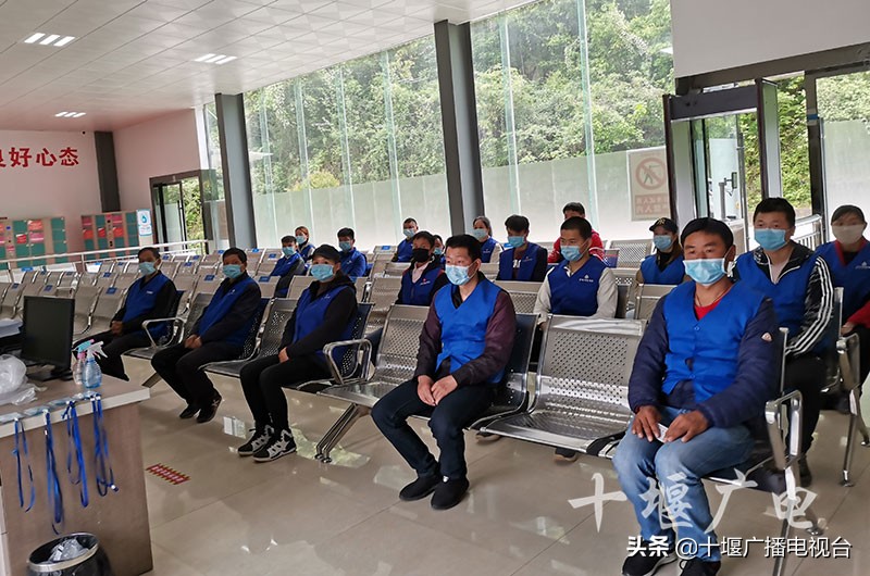 一人一车的驾校,驾校一人一车