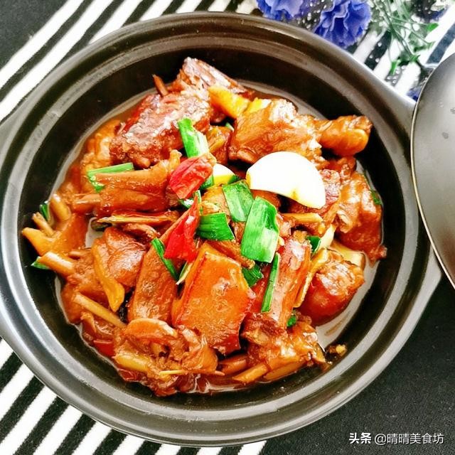 盐水鸭肉质鲜嫩非常入味好吃到爆,什么啤酒鸭肉好吃又简单