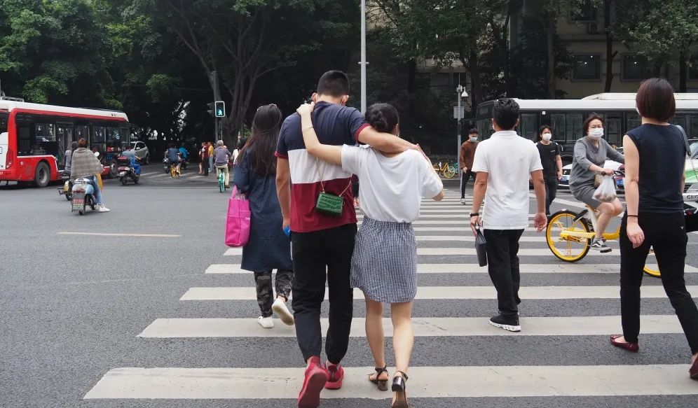 宸濇笣鐢蜂汉涓轰綍寰堢敎,鍥涘窛鐢蜂汉涓轰粈涔堥偅涔堢敎