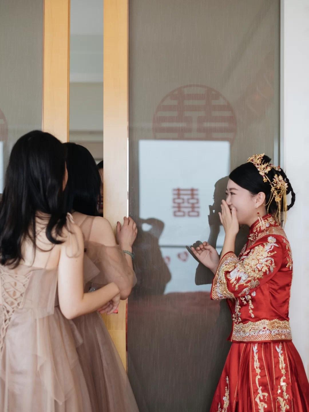 堵门伴娘团口号大全搞笑,伴郎堵门幽默口号大全