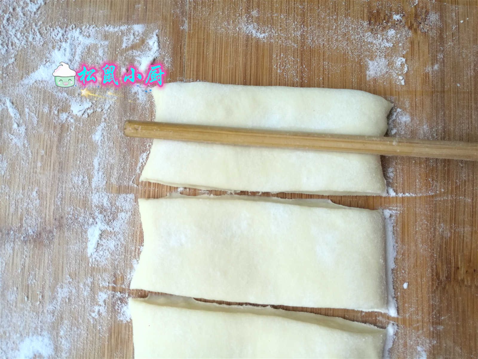 正宗油条炸蓬松还用加酵母粉吗,炸油条用脆皮油条粉和酵母可以吗