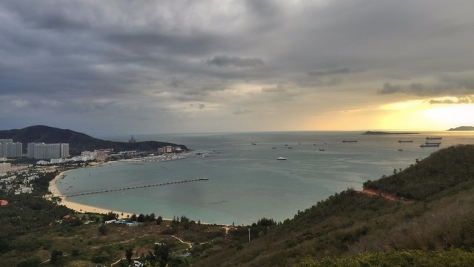 拥抱那片大海,拥抱这片海