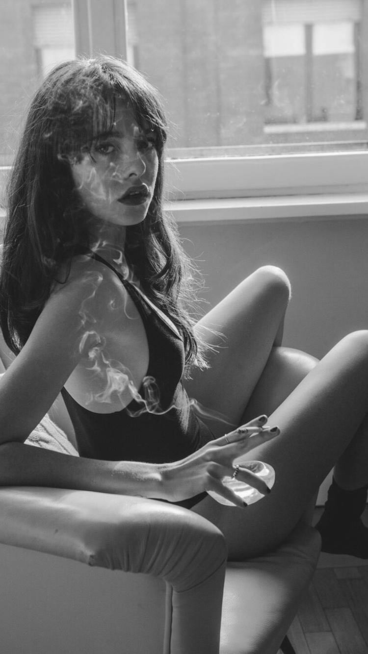 每日壁纸高清女,每日精美动态壁纸少女