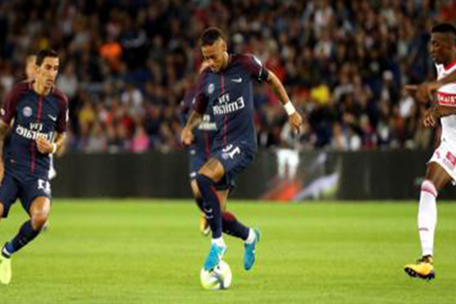 优秀边锋打法思路,边锋常用传球射门技巧