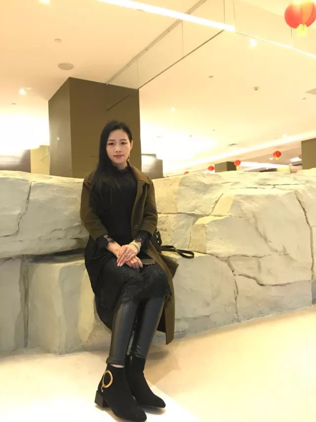 刘嘉玲最年轻的样子,刘嘉玲易容术真实身份