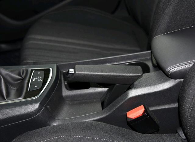 标致小钢炮308s,小钢炮神车东风标致308s