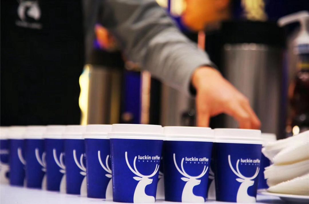 佛系星巴克,被逼“上梁山”