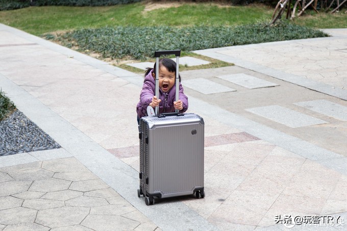 镁铝合金行李箱拉杆箱,拉杆行李箱哪款比较好用