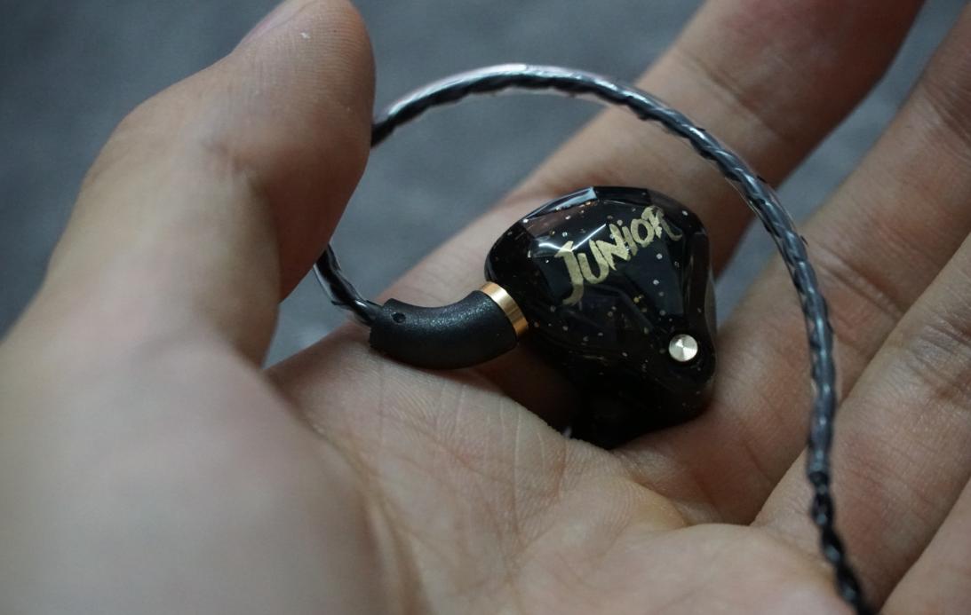 毒刺耳机200块,毒刺耳机200元