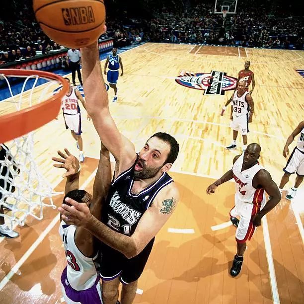 2001年全明星赛，最经典的翻盘，也是有最富戏剧性的前戏