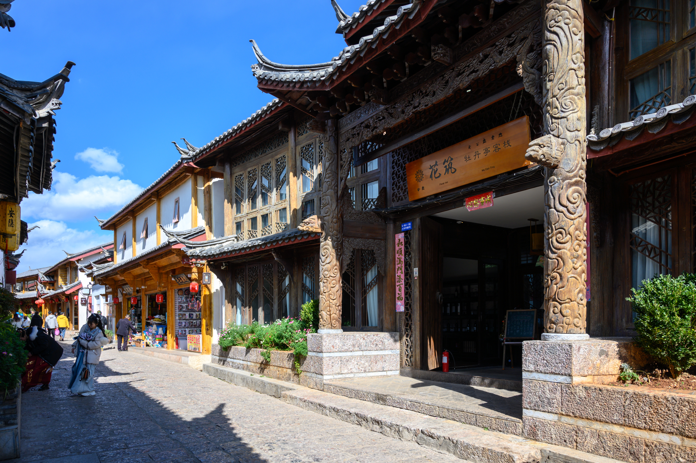 丽江古城过度商业化旅游,丽江古城旅游现状及问题