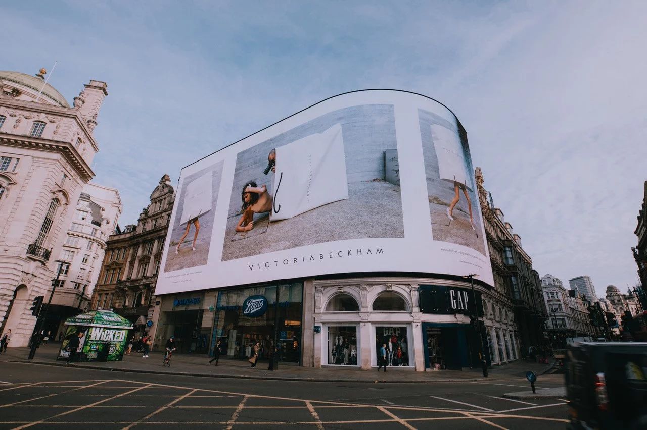 victoriabeckham出街,victoriabeckham谢幕