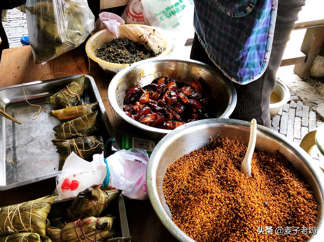 一家三口游古镇必吃网红美食,旅行攻略一个打卡超火美食景点