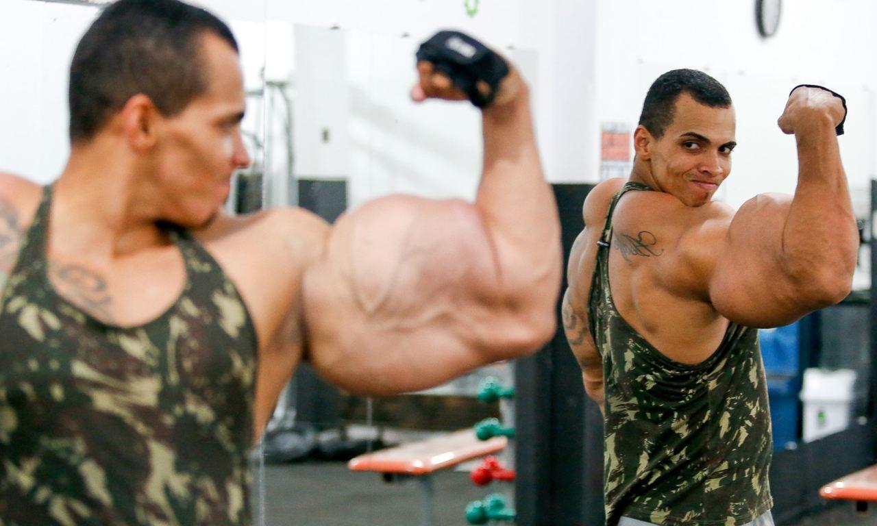 如何锻炼手臂让手臂更细,手臂太细了怎么练粗不做俯卧撑